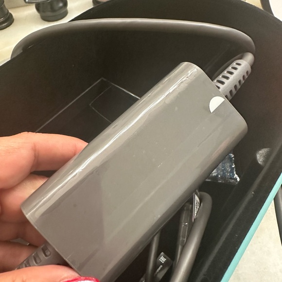 SOLD!!! Dyson airwrap - limited edition- color pop - like new - Picture 9 of 12